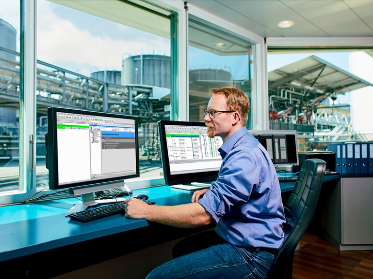 IIoT allows monitoring smart manufacturing processes on dashboards